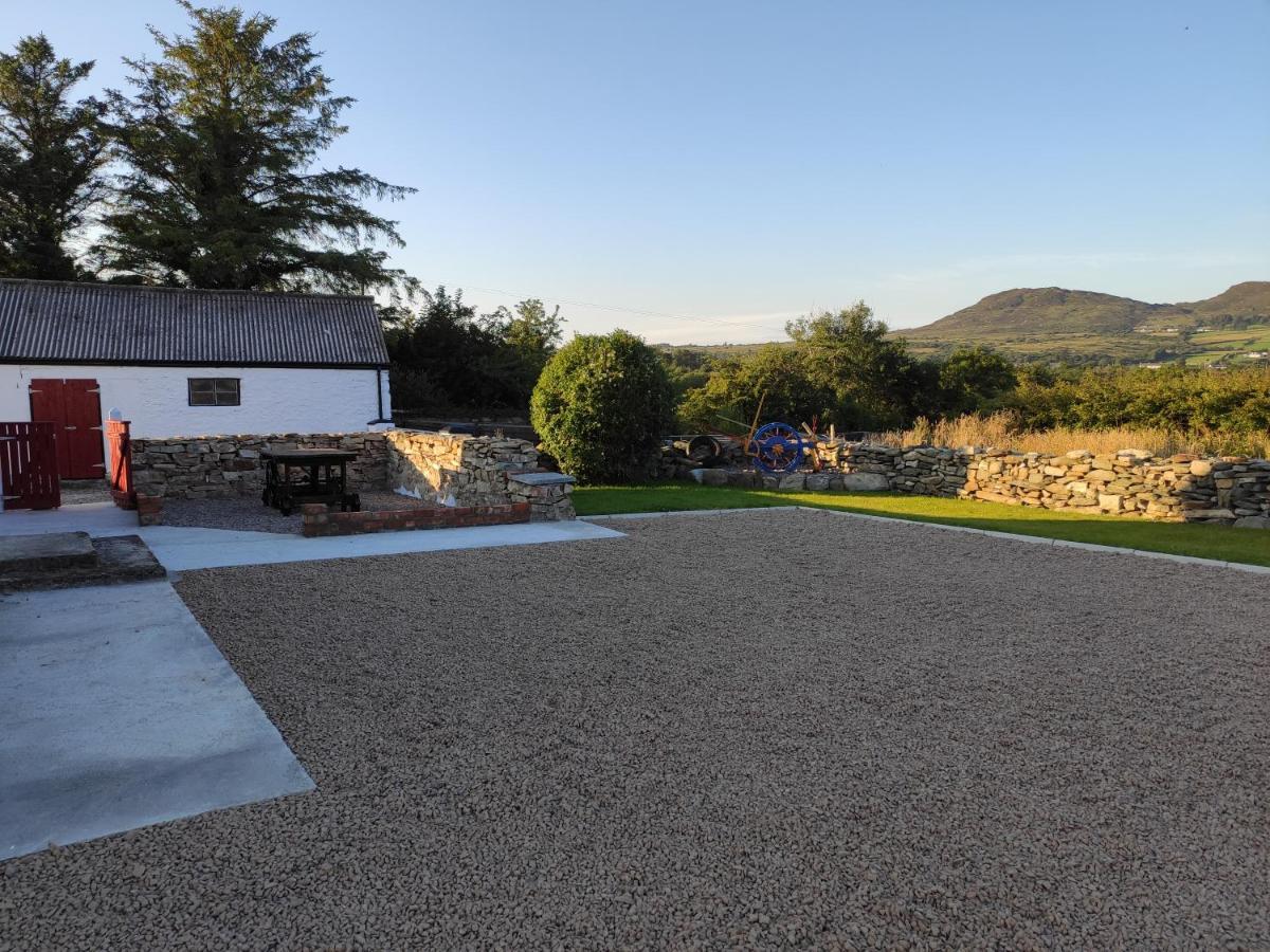 White Barn Cottage Clonmany Exterior foto