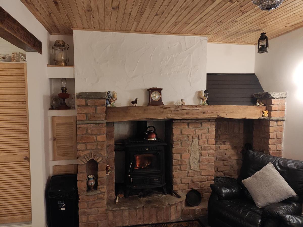 White Barn Cottage Clonmany Exterior foto
