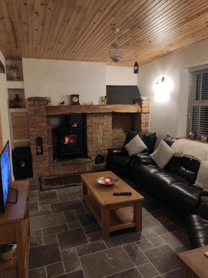 White Barn Cottage Clonmany Exterior foto
